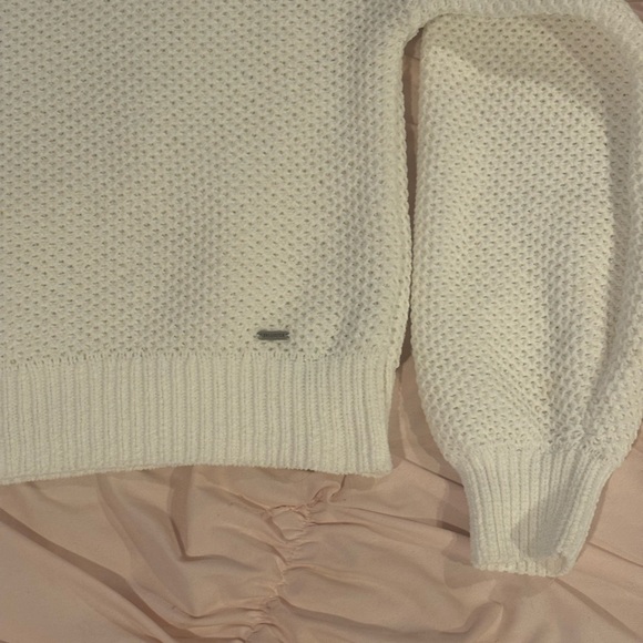 Hollister White Knit Cropped Turtle Neck Sweater - Picture 3 of 4
